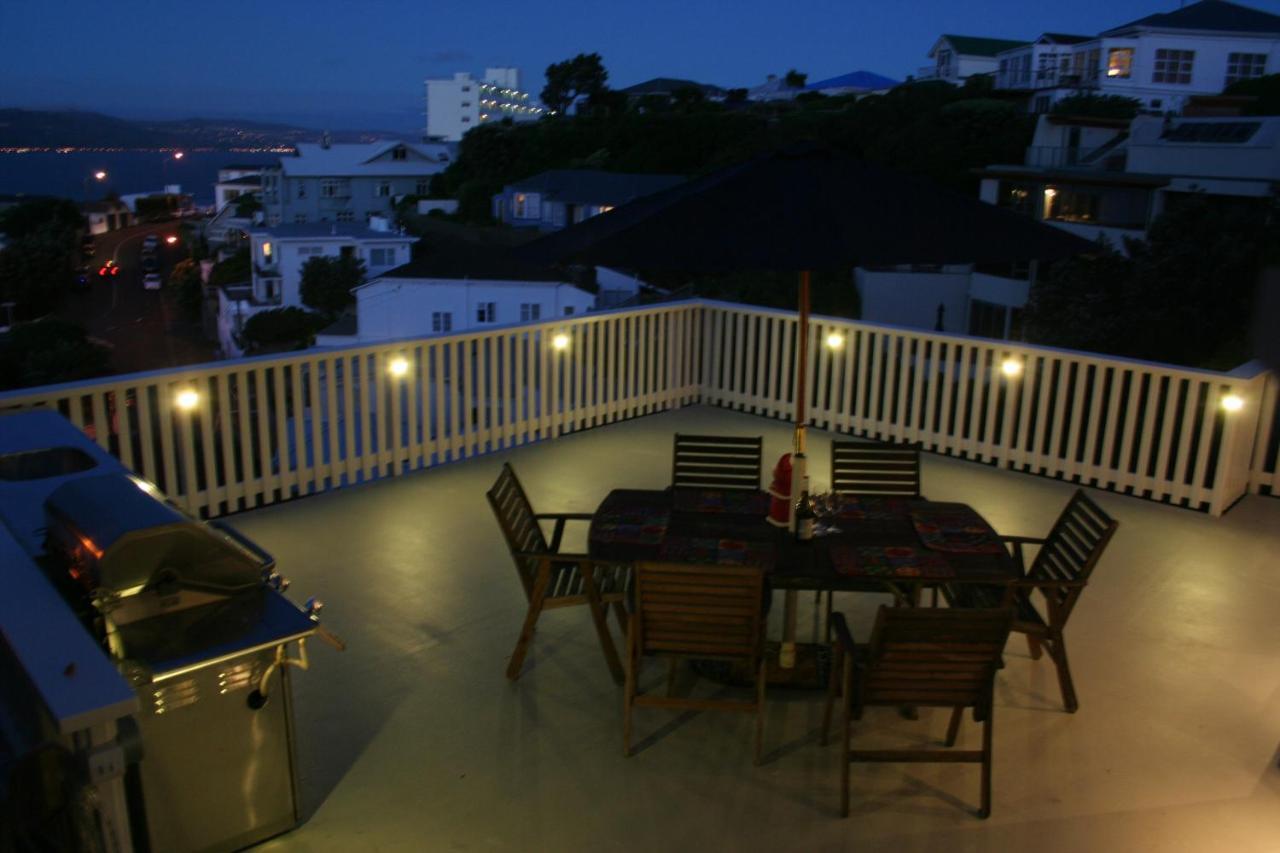 Incredible Views! Luxurious Studio & Outdoor Living Wellington Exterior photo